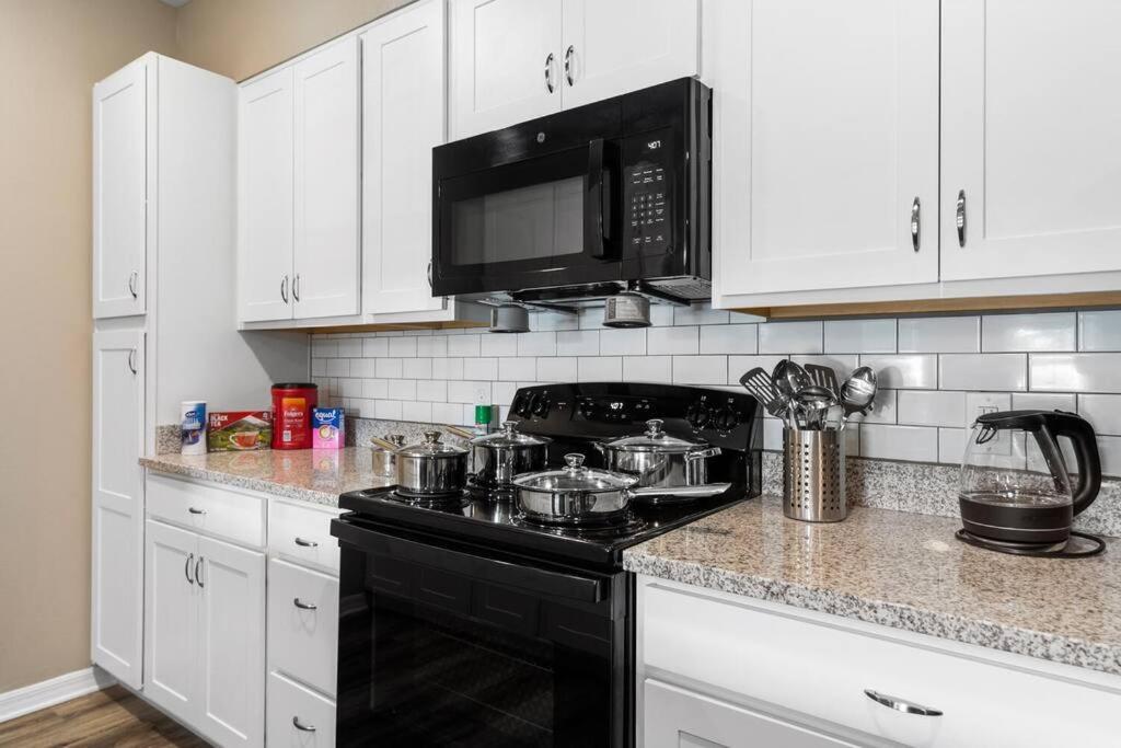 Elegant 1Br/1Ba Condo With Pool, Gym And Laundry Melbourne Kültér fotó