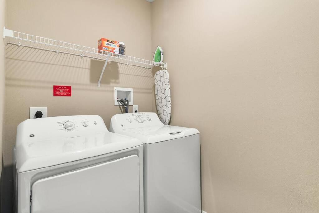 Elegant 1Br/1Ba Condo With Pool, Gym And Laundry Melbourne Kültér fotó