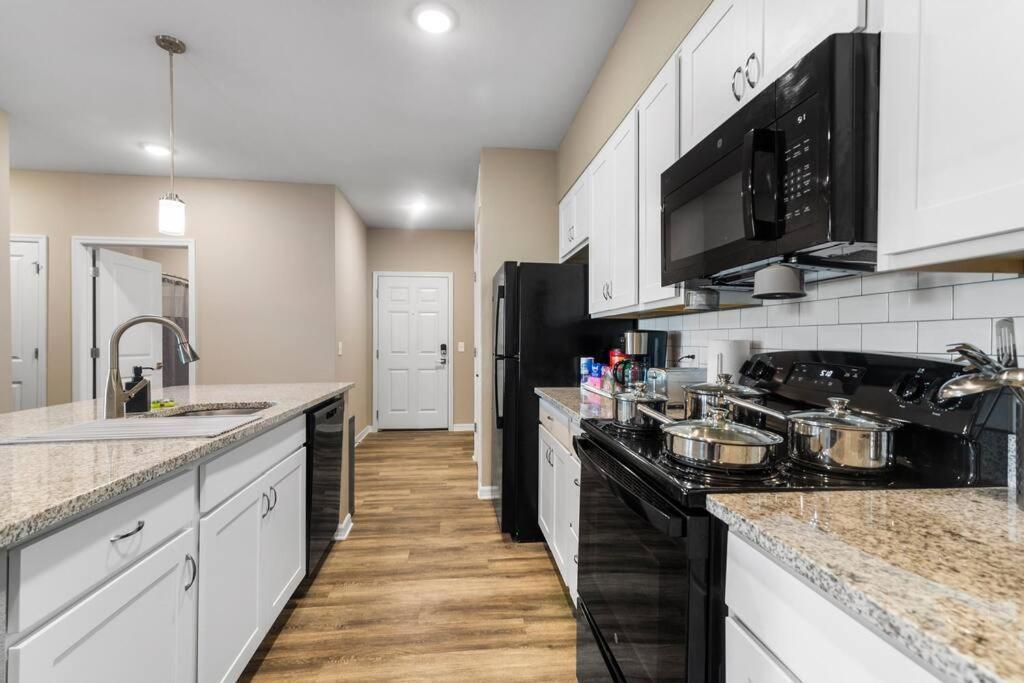 Elegant 1Br/1Ba Condo With Pool, Gym And Laundry Melbourne Kültér fotó